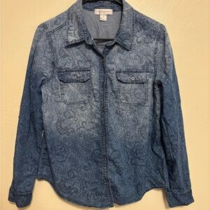 Christopher & Banks Floral Chambray Button Shirt Size Medium